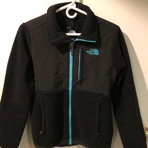 Women’s North Face sweater